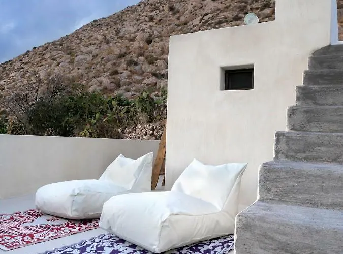 Canava #3 In Santorini Emporio (Santorini)